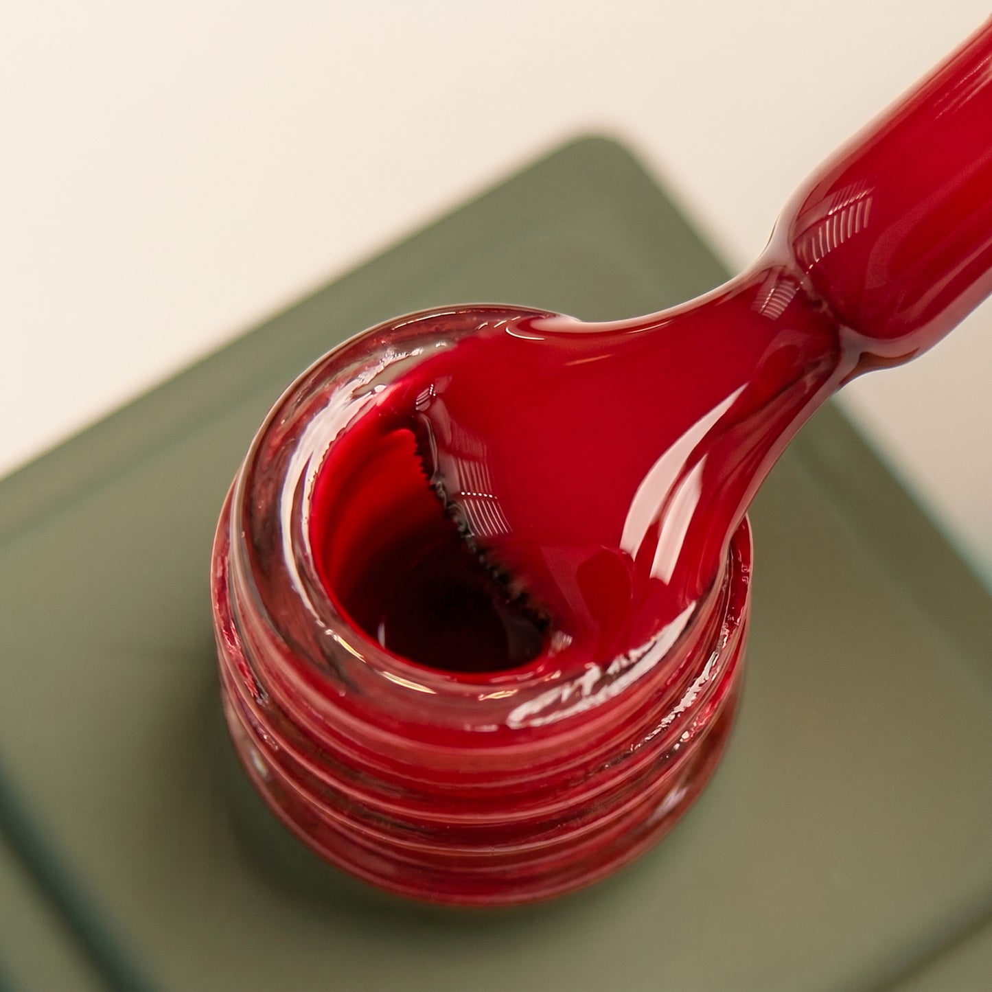 Rubber Base Ferrari Red, 13ml