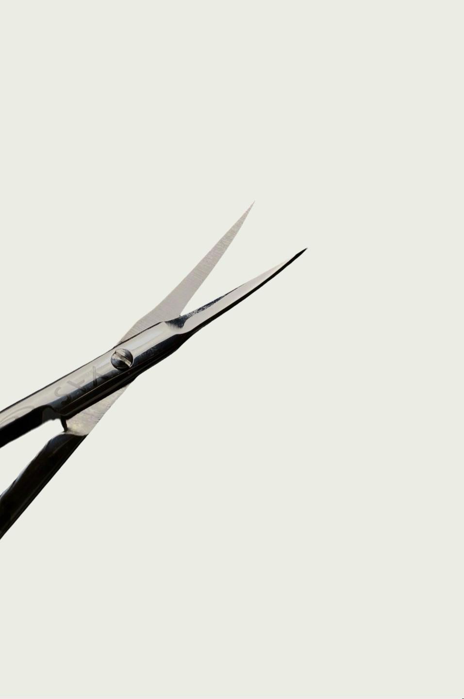 Cuticle scissors left-handed (left-handed-scissor)