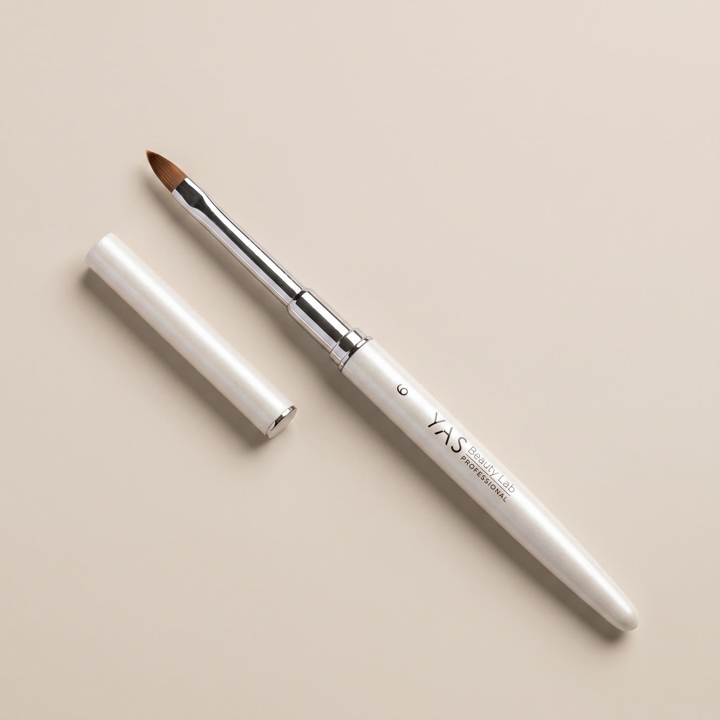 Leaf Brush No. 6 with cap