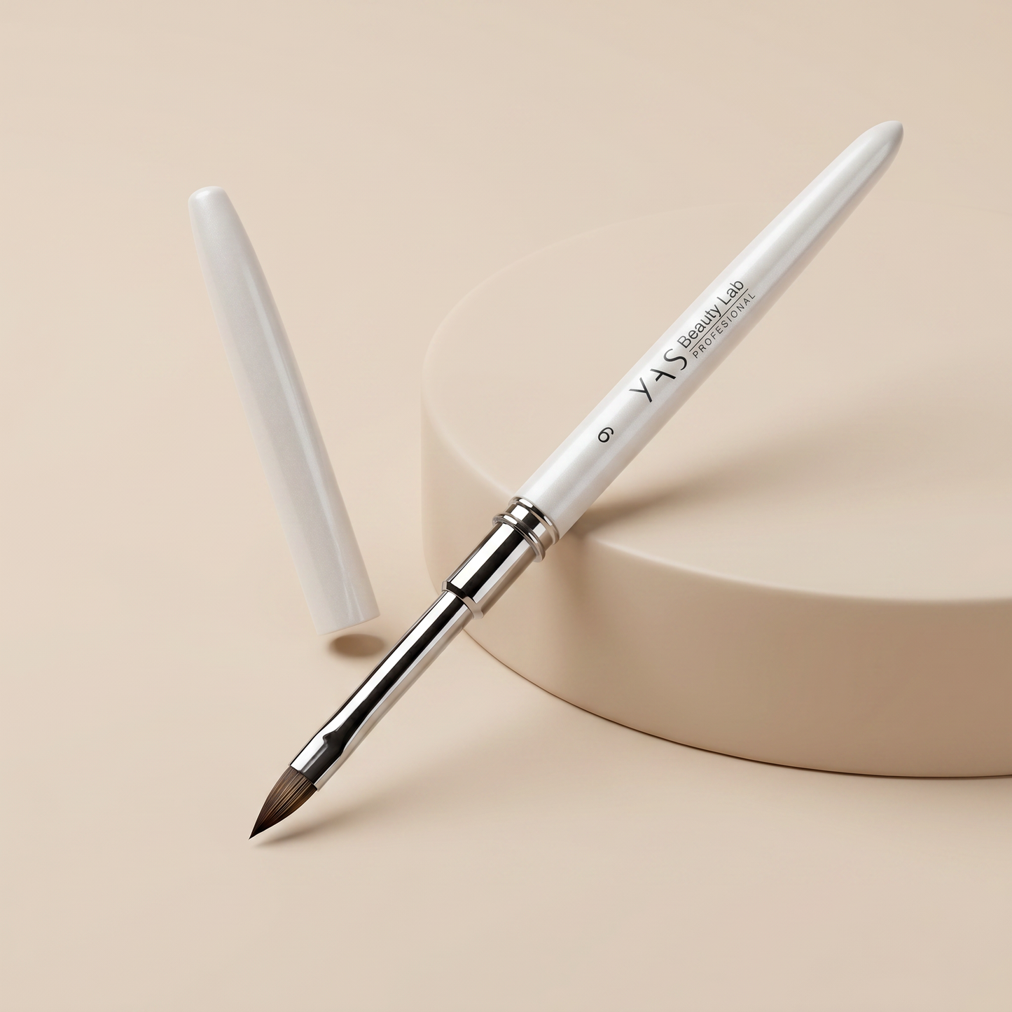 Leaf Brush No. 6 with cap