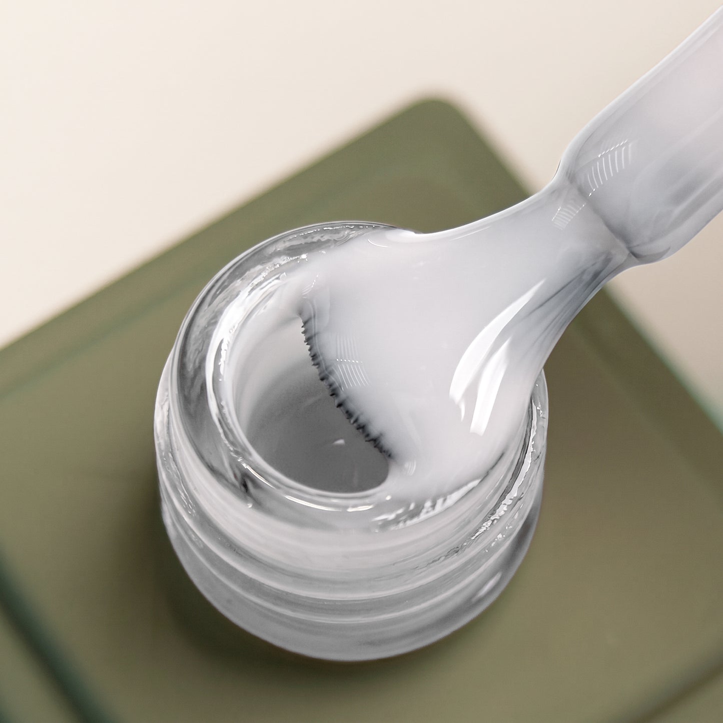 Rubber Base Milky White 2, 13ml